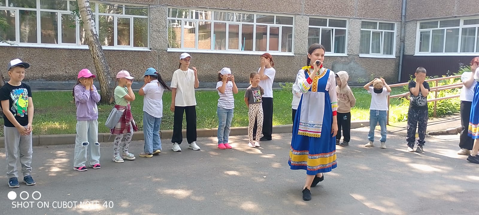 10.06. День России Познавательно развлекательная программа посвящённая Дню России.